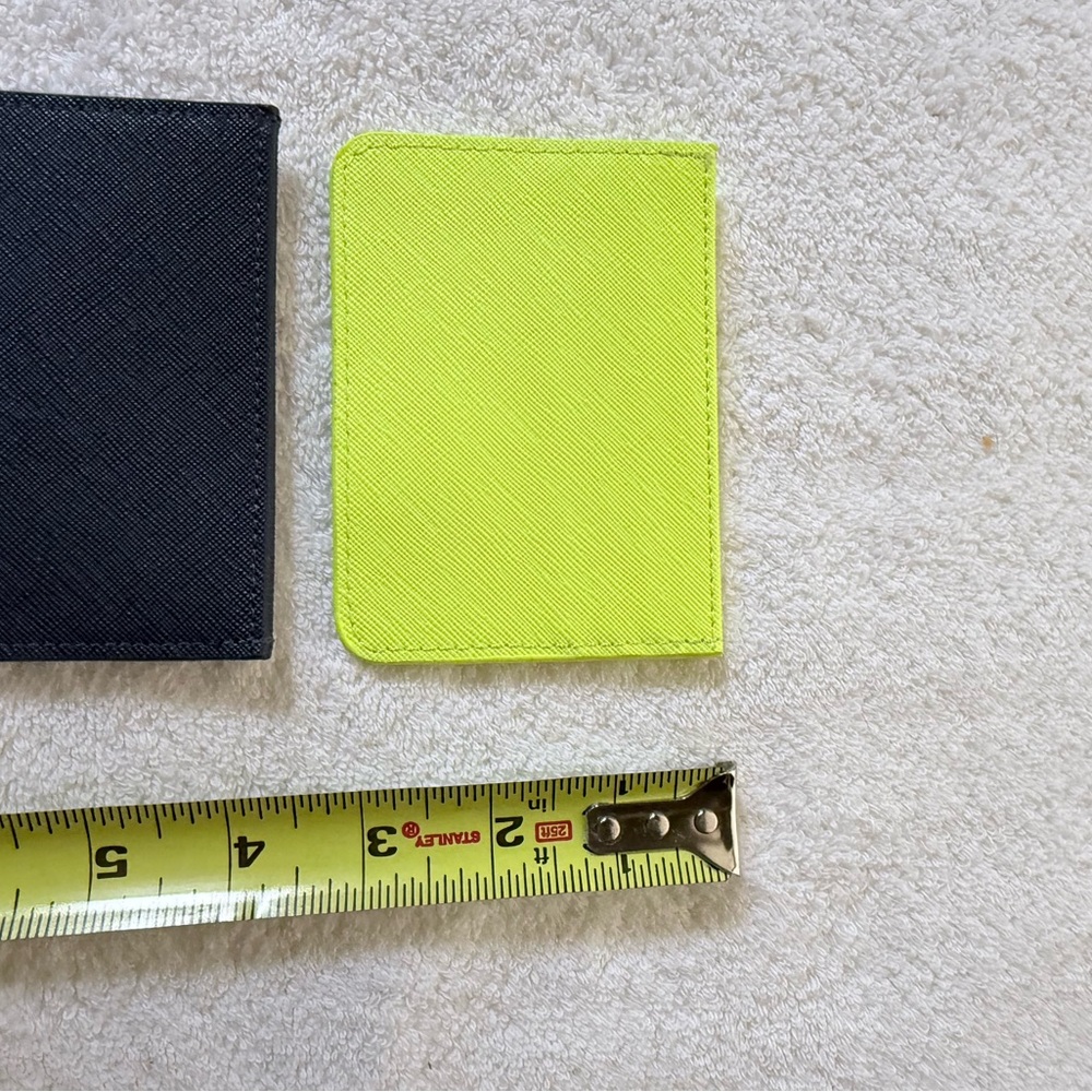 Black and Yellow Card Holder Set - Picture 3 of 4